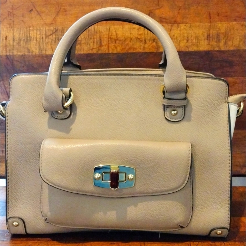 Purse Ruby Clasp with Tan and White